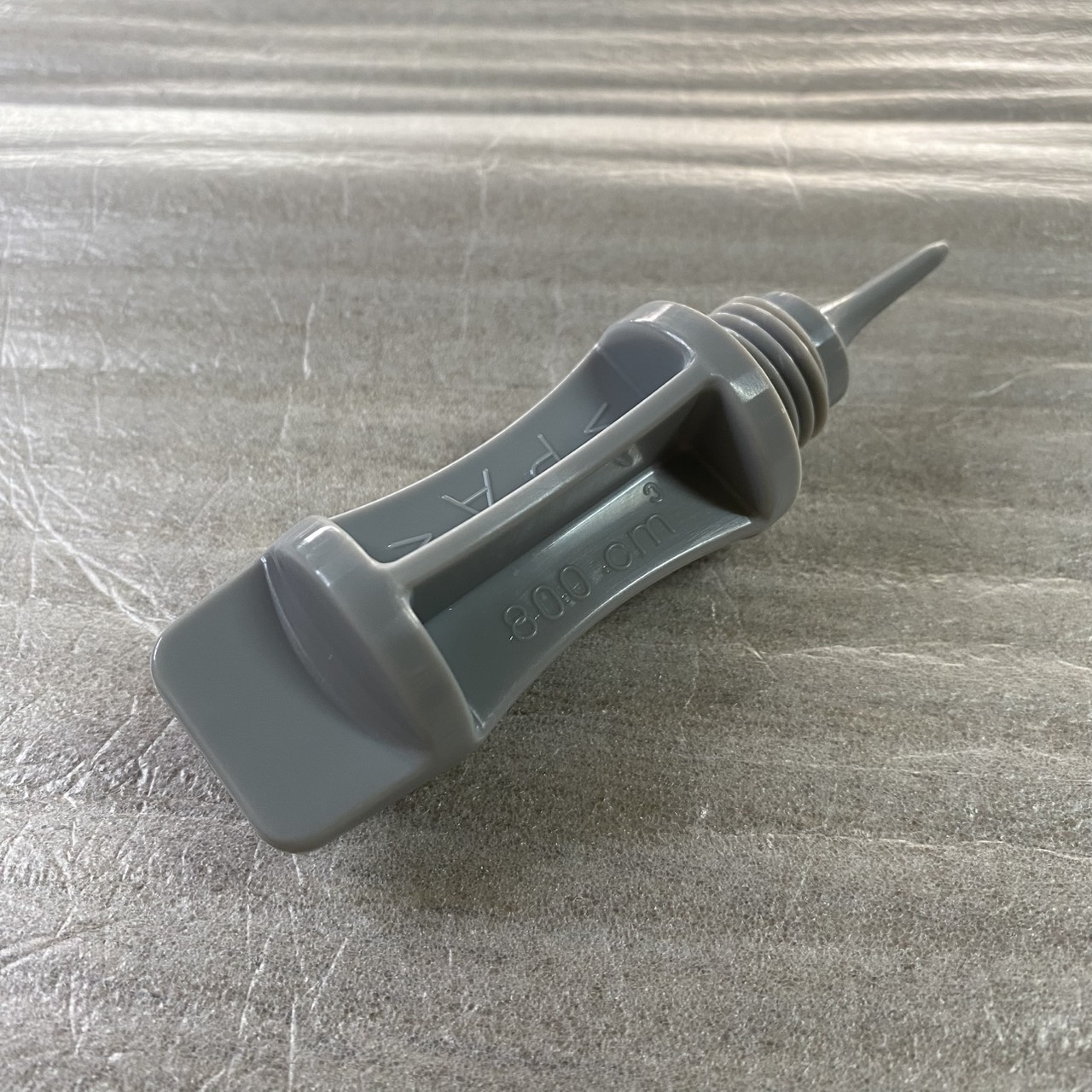 5VV-E5362-00 ปลั๊กเช็คน้ำมันเครื่อง MIO , FINO คาร์บู อะไหล่แท้ YAMAHA