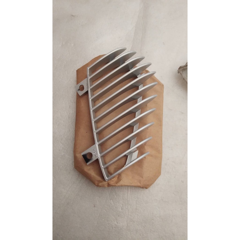 64355-KGH-900ZC ครีบระบายอากาศด้านขวาสีบรอนซ์ โซนิค SONIC อะไหล่แท้ HONDA