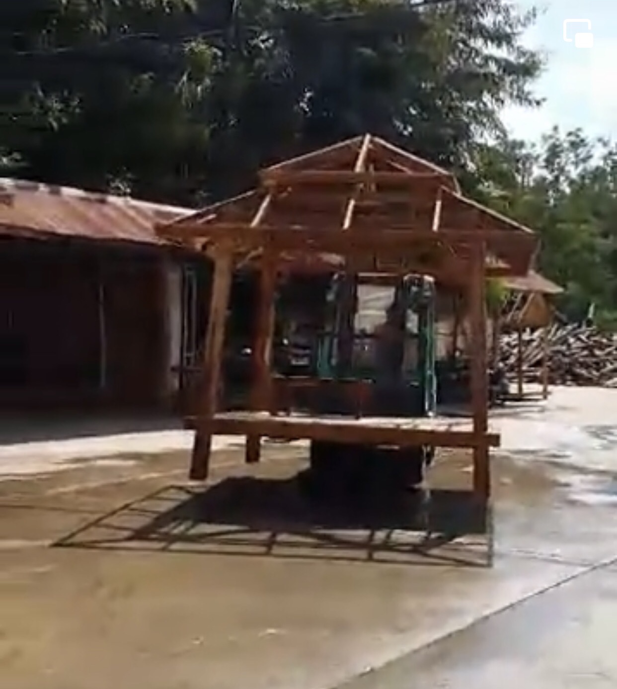 ( รหัส A1-คาฟ้า ) ศาลา ไม้สัก คา2ชั้นสีฟ้า หลังนิว / ขนาด 2.00x2.00x3.00 เมตร