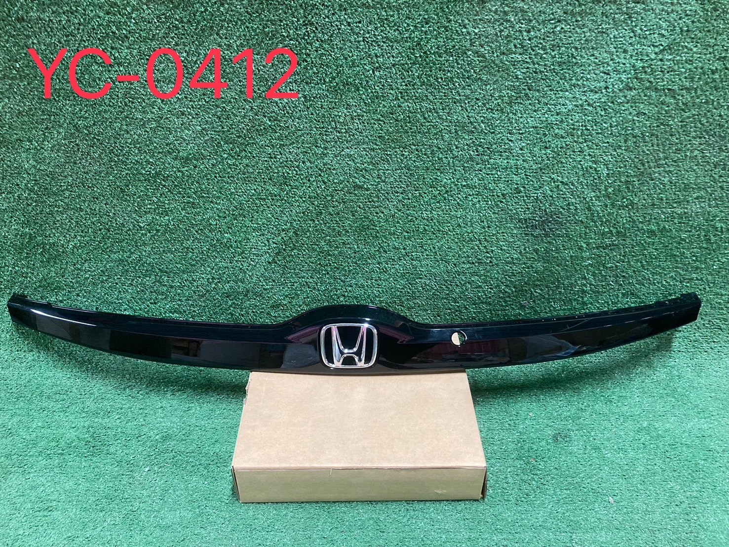 คิ้วคาดฝาปิดท้าย Honda Jazz 2015-21 แท้ศูนย์