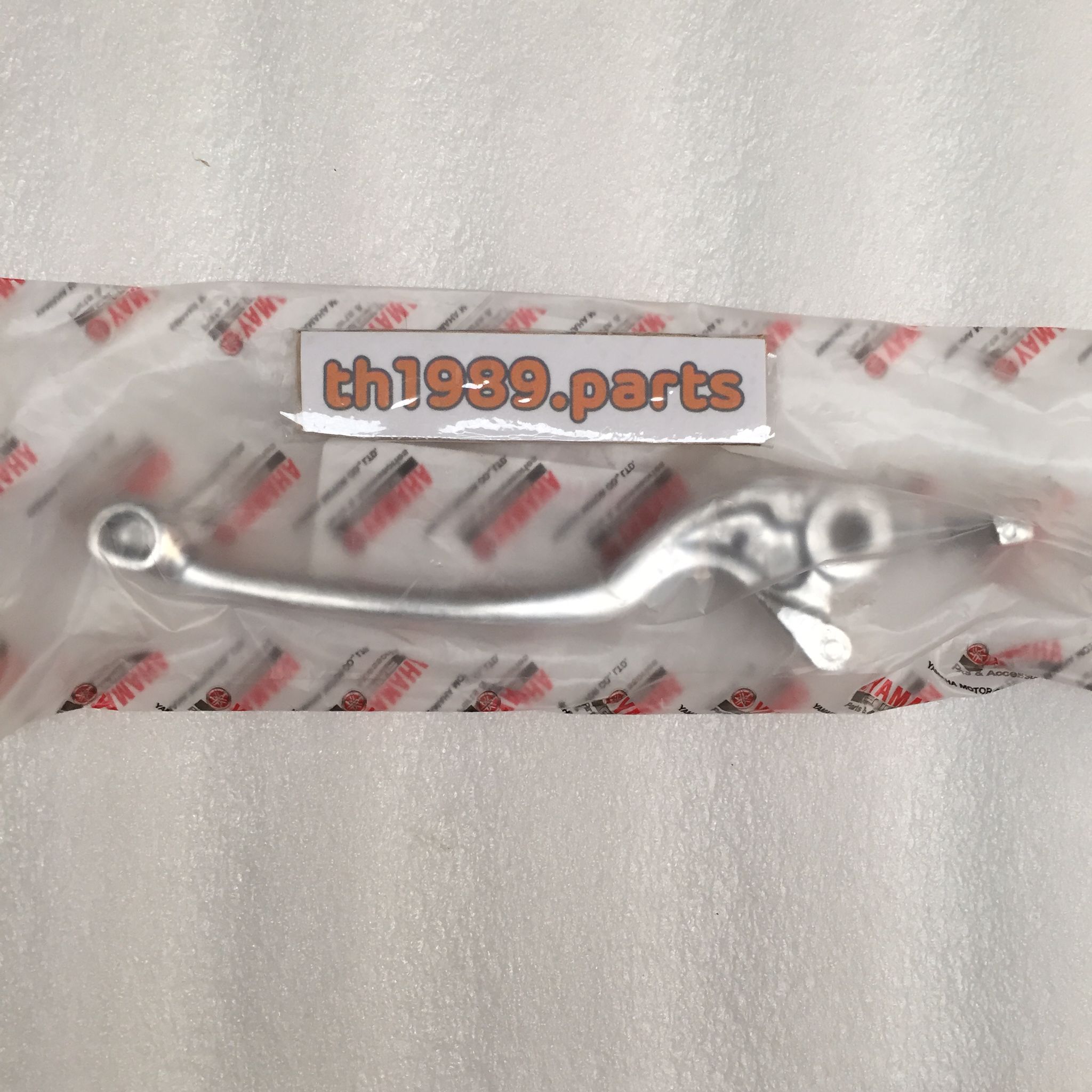 5YP-H3922-00 มือเบรคข้างขวาสีเงิน GRAND FILANO 2015-2017 , GRAND FILANO HYBRID 2018-2021 อะไหล่แท้ YAMAHA