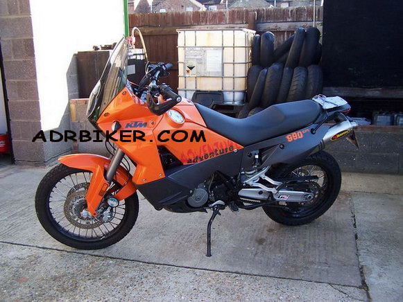 ท่อ akrapovic ทรงรี สำหรับ ktm 990 adventure (For Exhibition only)