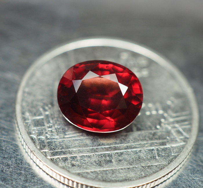 พลอยแท้โรโดไรท์ (Rhodolite Garnet) 2.80 กะรัต