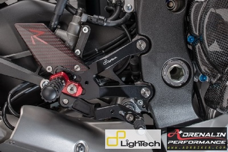 ชุดเกียร์ Lightech R Version (Version Adjustable Rearsets) สำหรับ R1 ปี 2015 ขึ้นไป