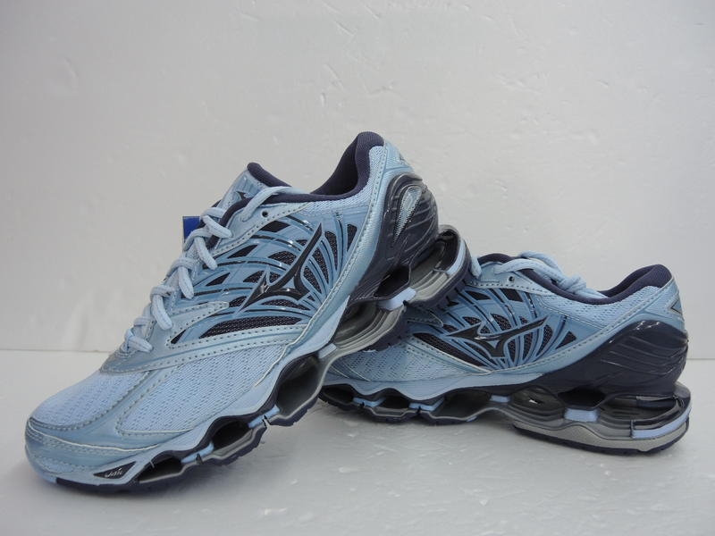 Mizuno Wave Prophecy8 สุดยอดรองเท้าวิ่ง สำหรับสาวๆ รุ่นยอดนิยม รองรับแรงกระแทกอย่างดี สีสวย ใส่สบายเท้า สวย น่าใช้ J1GD190054