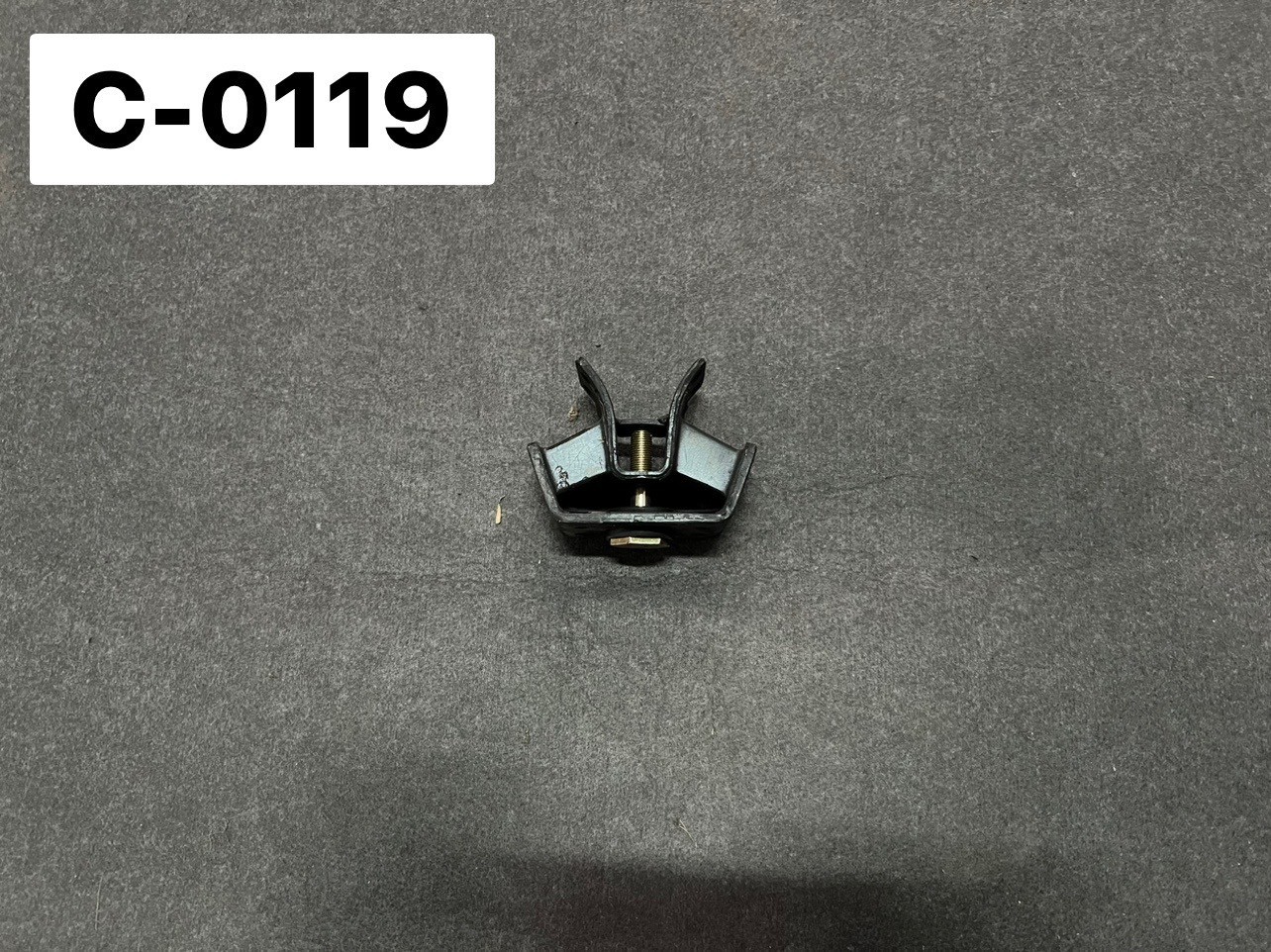 ยางแท่นเกียร์ Isuzu D-Max 2012