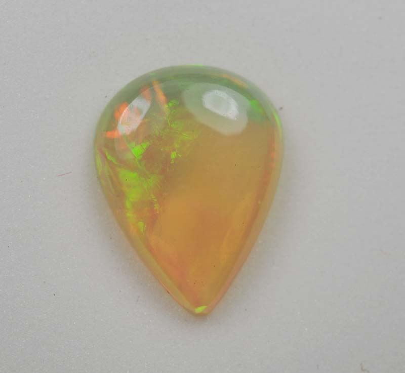 โอปอหลากสี (Multi Opal) 1.65 กะรัตทรงหยดน้ำ