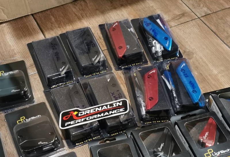 Lightech - อุดกระจก (Mirror hole caps) สำหรับ TMax 560 ปี 2022+