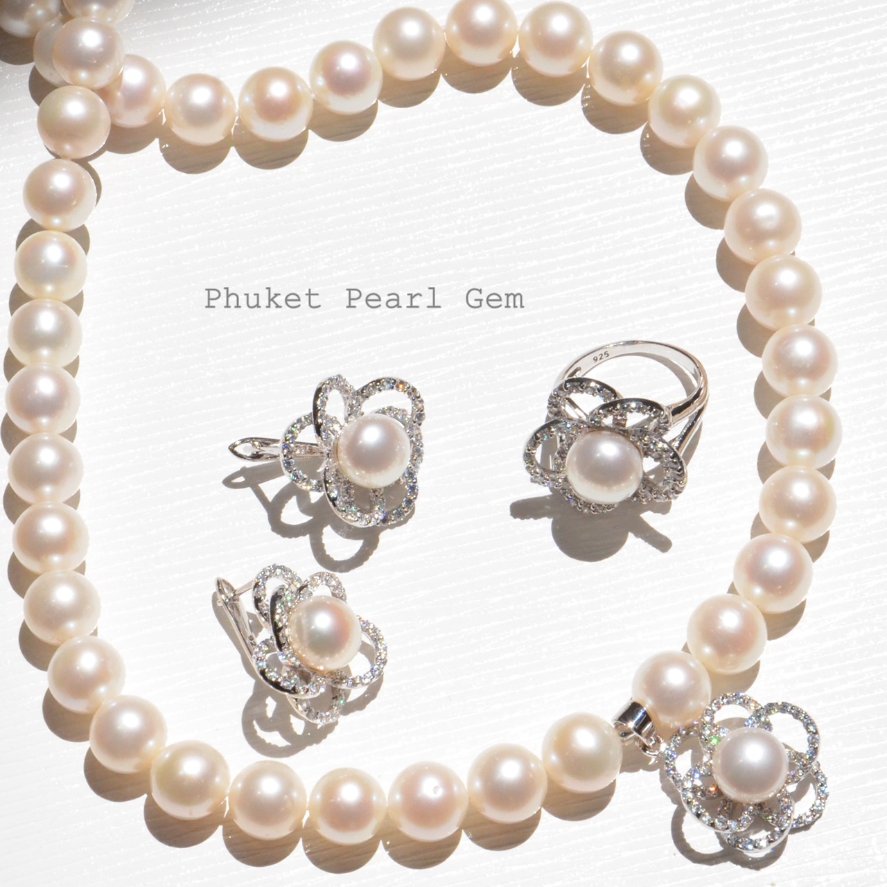 Flower Huge Pearl Ring