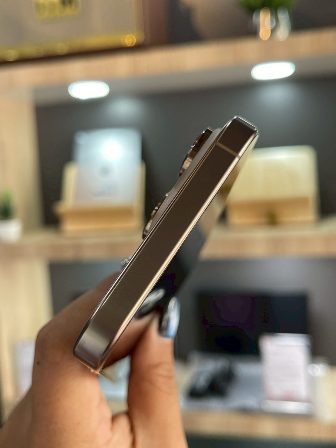 iPhone 16 Pro Max 1TB Desert Titanium