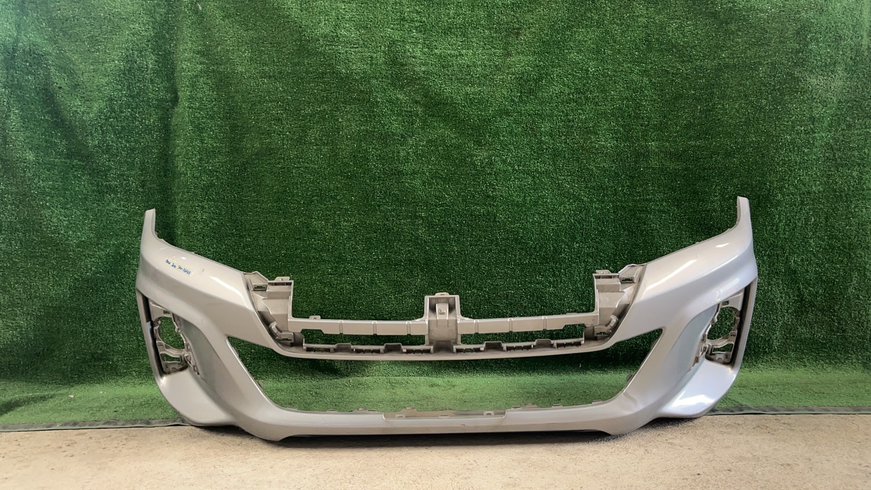 กันชนหน้า Toyota Revo 2020