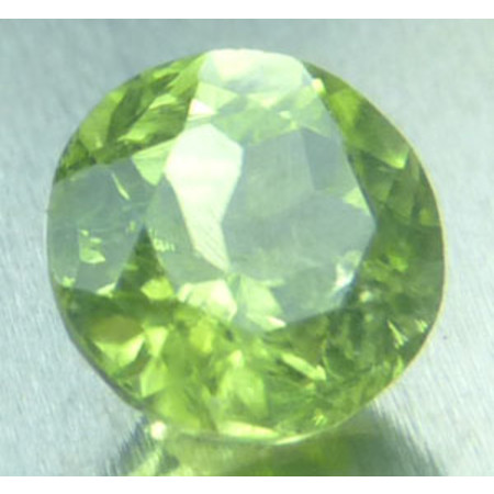 พลอยเพอริดอท (Peridot) 0.95 กะรัต