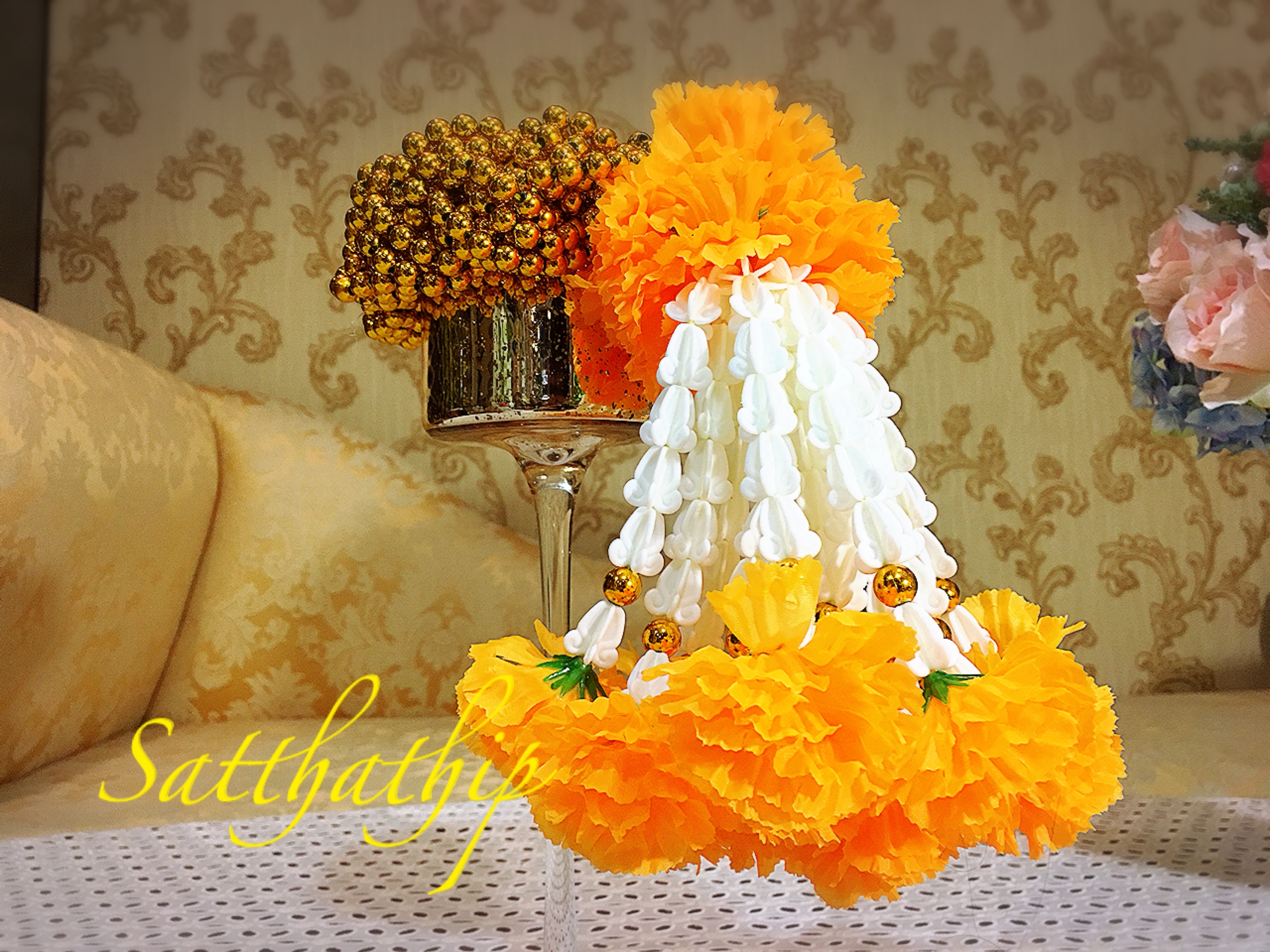 พวงมาลัยลูกปัด - พวงมาลัยลูกปัดสีทอง - Garland