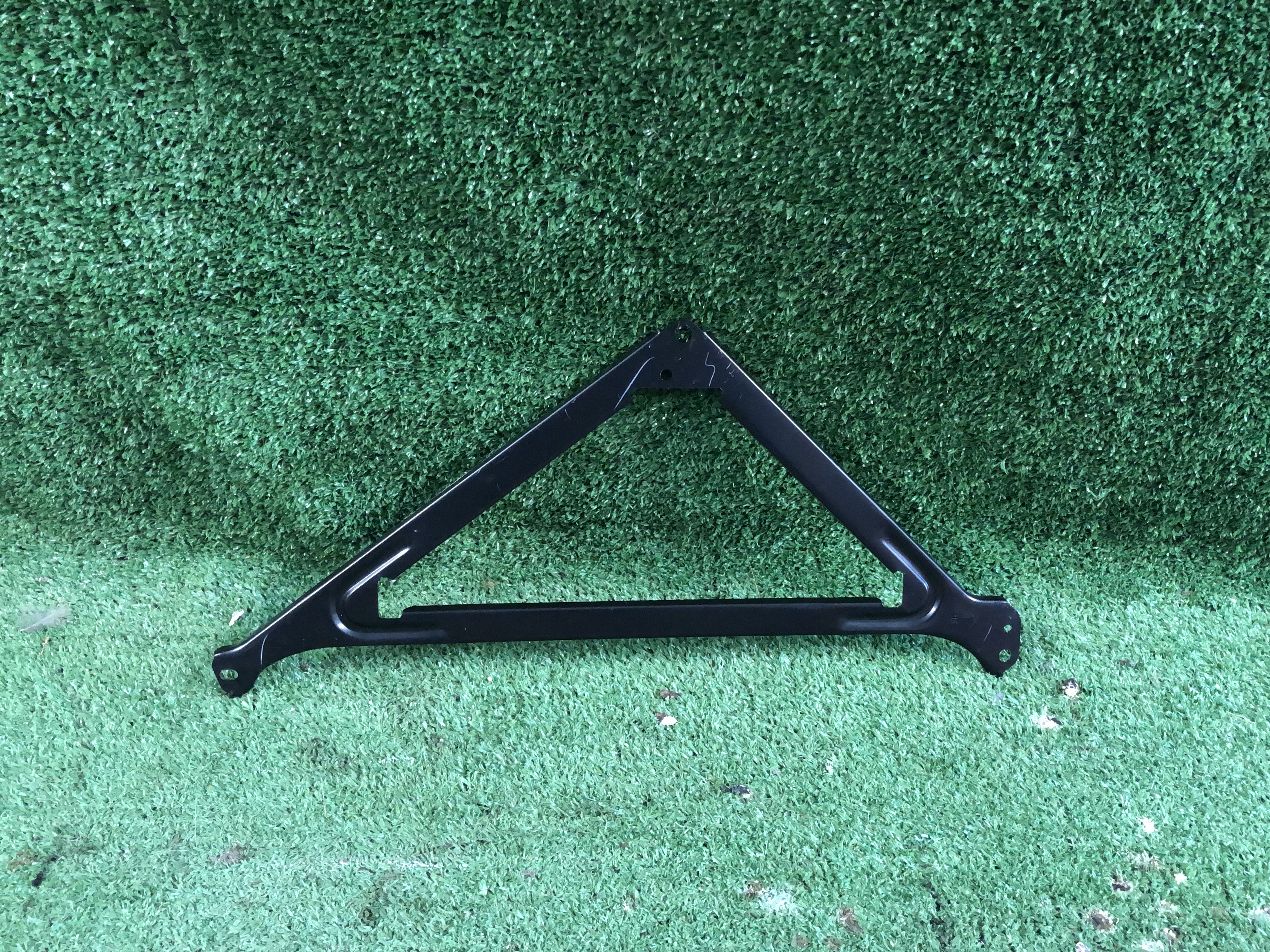 เหล็กค้ำโช๊คหน้า Mazda2