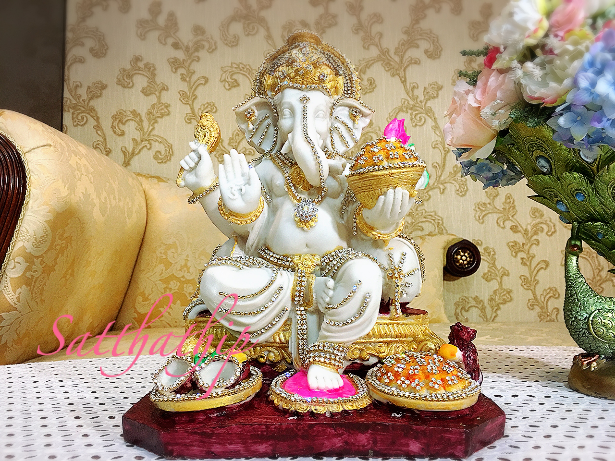 พระพิฆเนศ ปางประทานพร (เรซิ่น แต่งองค์) - Ganesha: Lord of Success
