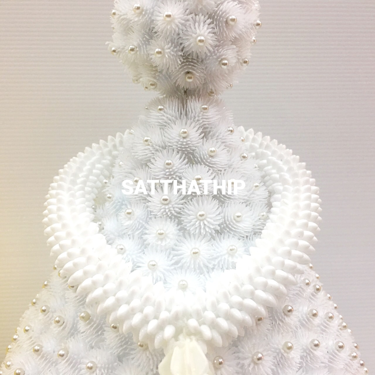 พานพุ่มดอกบานไม่รู้โรยประดิษฐ์ [8 นิ้ว/ 3,300บาท/คู่]