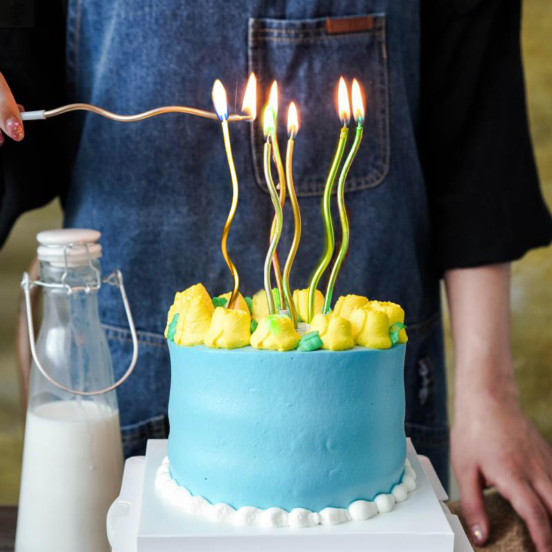 เทียนวันเกิด เกลียวยาวสีเงิน 6ชิ้น/แพค Candles silver color 14.5 cm. (12-8463)