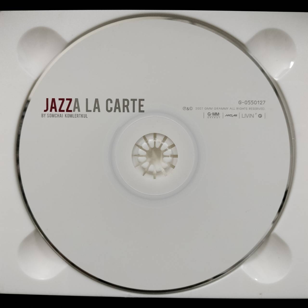 สมชัย ขำเลิศกุล - Jazz A La Carte / ปกลหงัมีลายเซ็น / ปกในมีจุดเหลือง / แผ่นดี