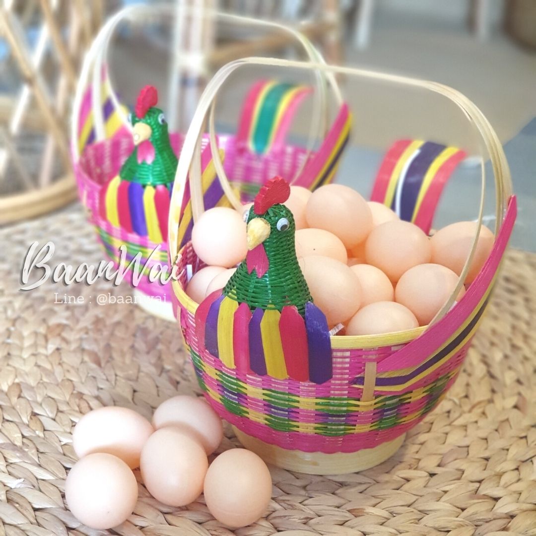 ตะกร้าไก่ ตะกร้าใส่ไข่ ตะกร้าไม้ไผ่ ตะกร้าไม้ไผ่สานทรงไก่ (Random)
