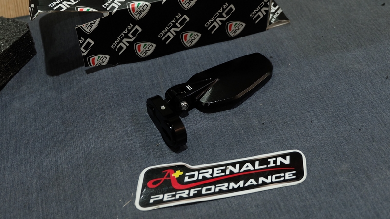 กระจกปลายแฮนด์ cnc racing รุ่น Evo ทรง arrow พับได้ ใส่รถได้ทุกรุ่น ราคาคู่ละ