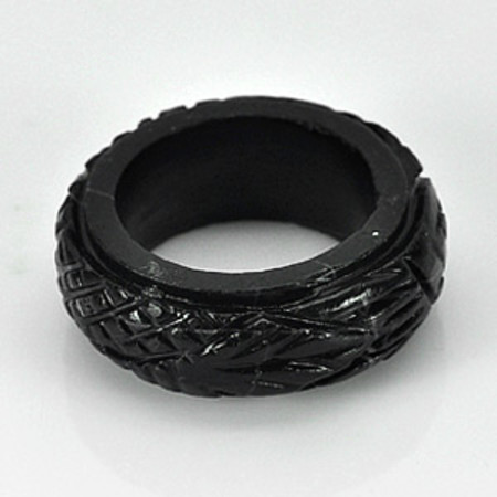 แหวนหยกสีเขียวเข้มถึงดำลายมังกร 59 กะรัต