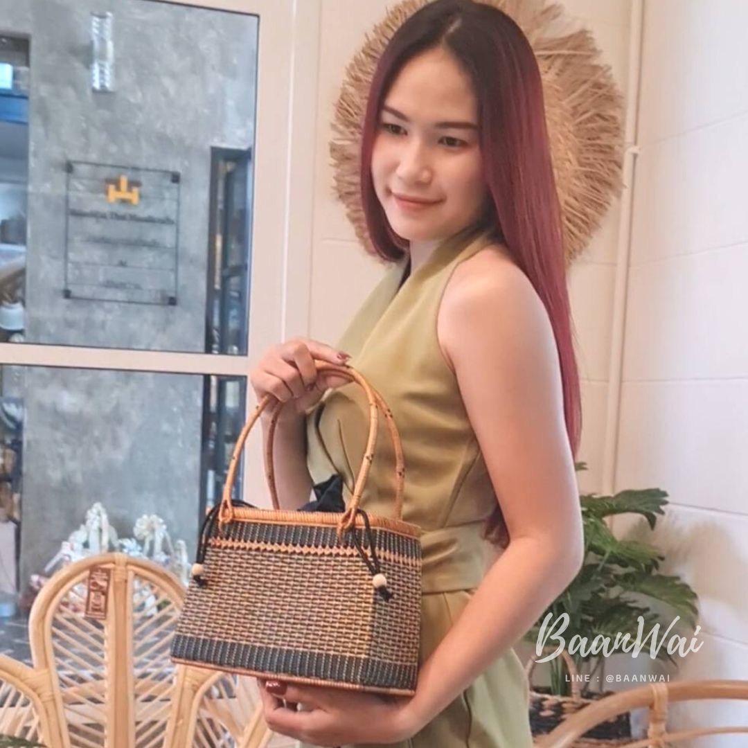 กระเป๋าไม้ไผ่ งานสานละเอียดมาก