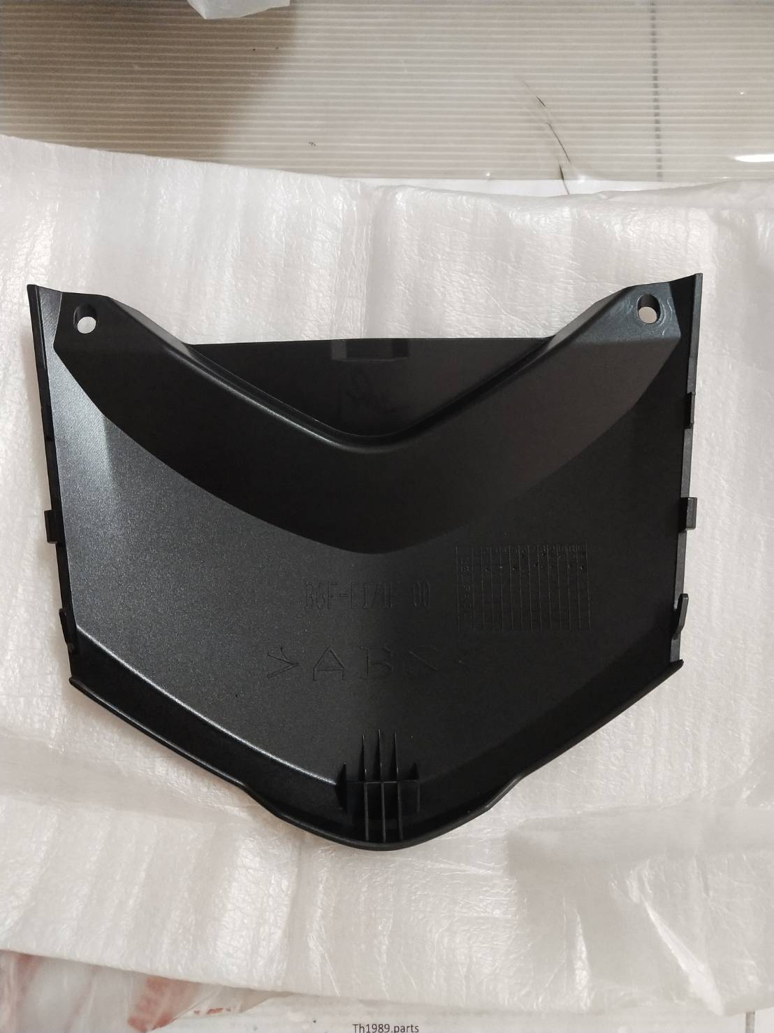 ฝาครอบท้ายเบาะสีดำ(0903,SMX) สำหรับรุ่น FINN ปี 2018-2020 อะไหล่แท้ YAMAHA B6F-F171E-00-P0