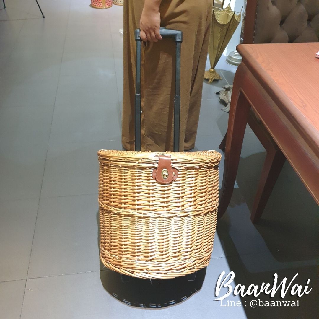 ตะกร้าปิคนิค หวายหลิว บุผ้า แบบล้อลาก