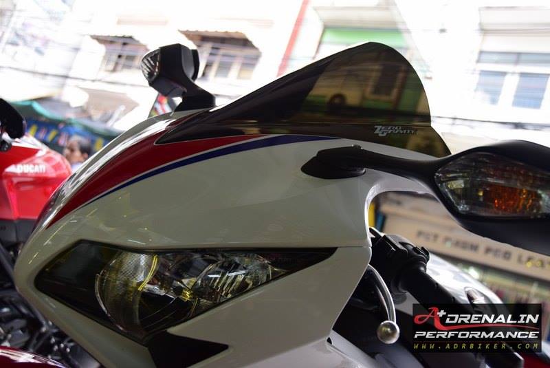 ชิวหน้า Zero Gravity WindScreen สำหรับ CBR1000RR