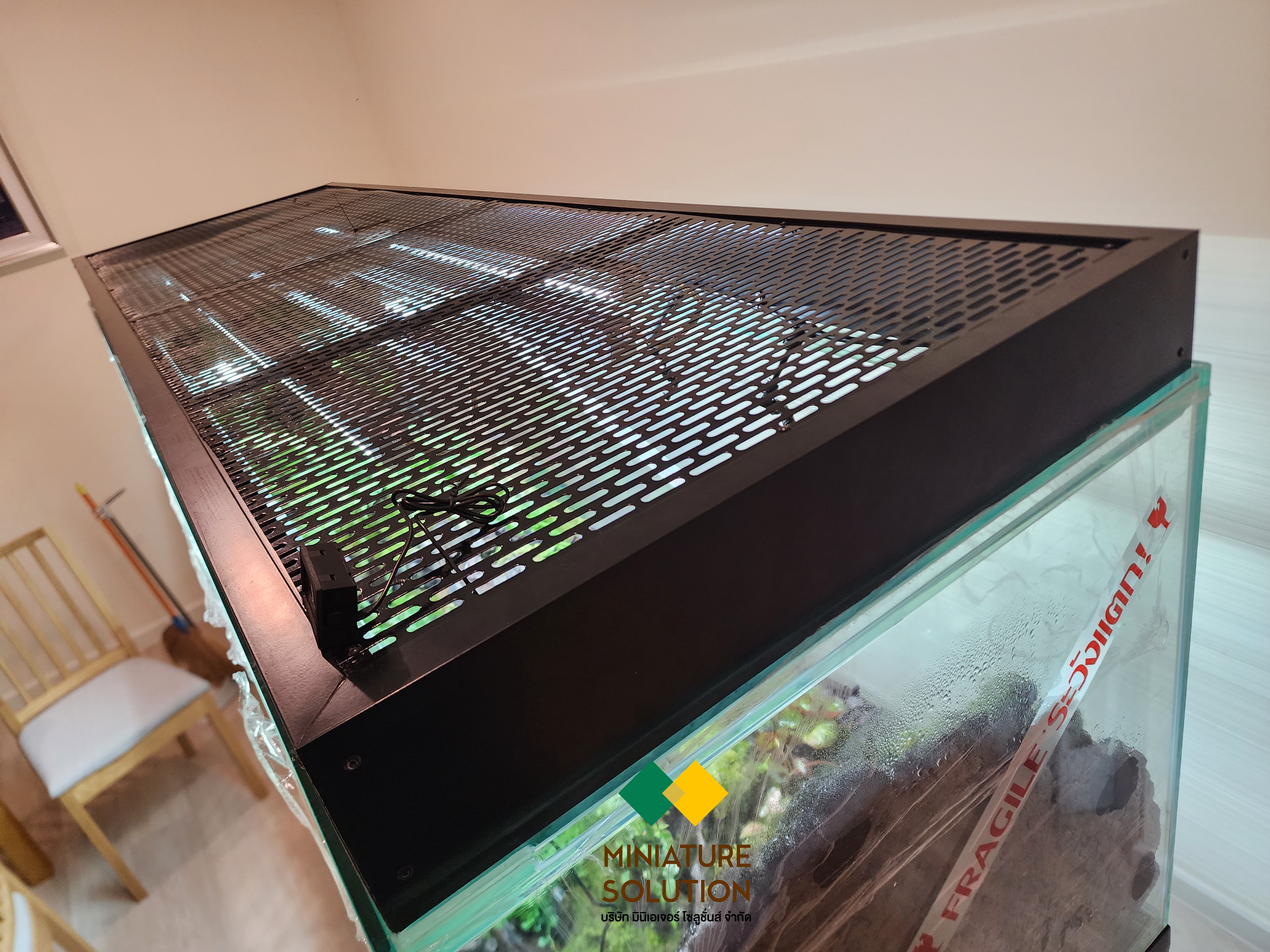 ระบบควบคุมสภาพแวดล้อมภายในตู้ Terrarium ควบคุมความชื้น อุณหภูมิ ที่้เหมาะสมกับพืช ภายในตู้ paludarium