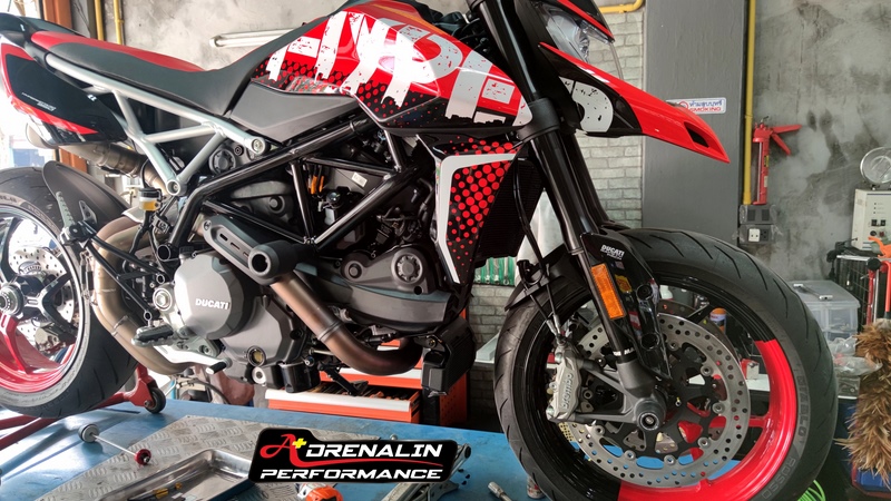 Evotech กันล้มล้อหน้า (Front Axle Protector) สำหรับ HyperMotard 950