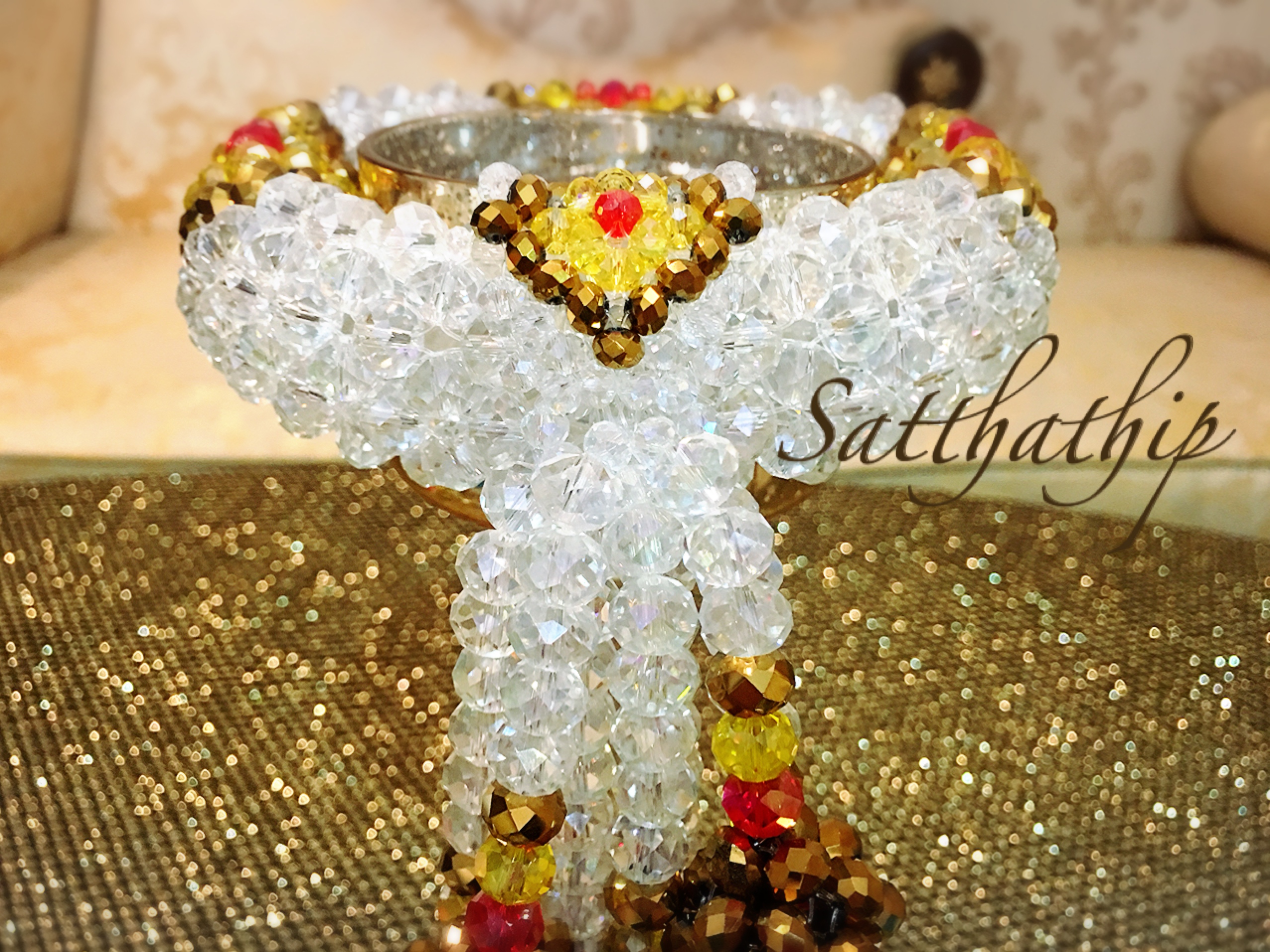 พวงมาลัยคริสตัล สีน้ำตาลทอง - Crystal Garland