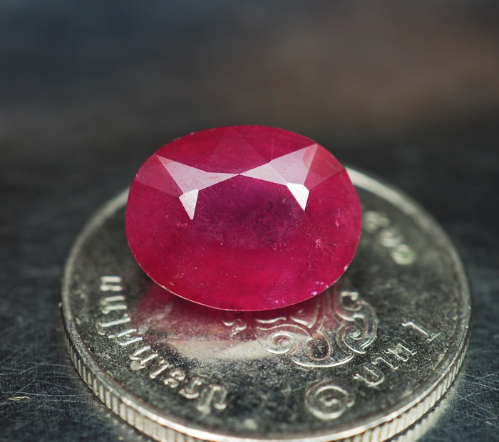 พลอยทับทิม (Ruby) 5.05 กะรัตสีแดงชมพู