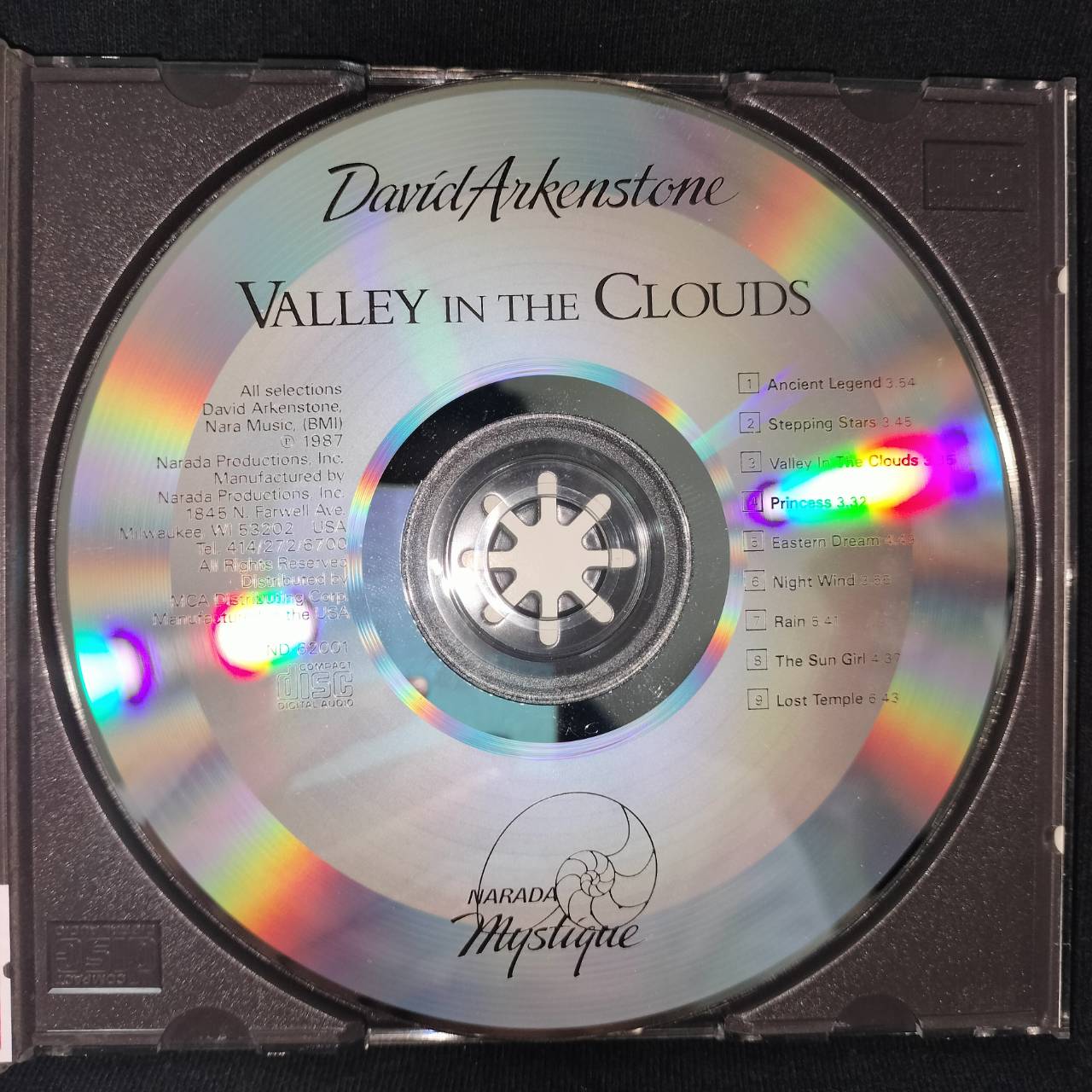 David Arkenstone – Valley In The Clouds / USA / แผ่นดี