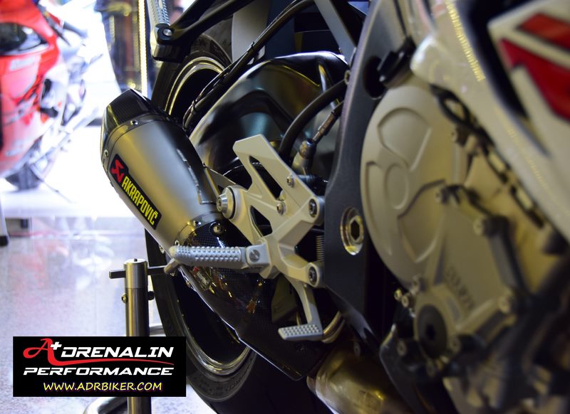 ท่อ Akrapovic Shorty สำหรับ BMW S1000RR 2015+ (For Exhibition only)