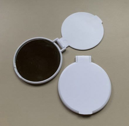 กระจกพกพา,กระจก,กระจกสกรีนโลโก้,ราคาถูก,ขั้นต่ำ5,000ชิ้น,ขนาด7.0x6.3x0.5cm