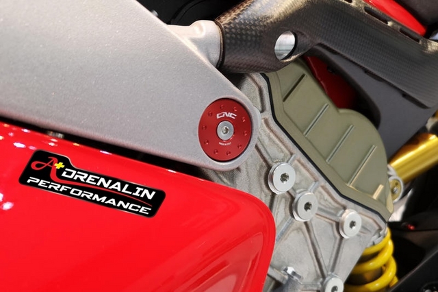 cnc racing จุกอุดเฟรม สำหรับ Panigale V4
