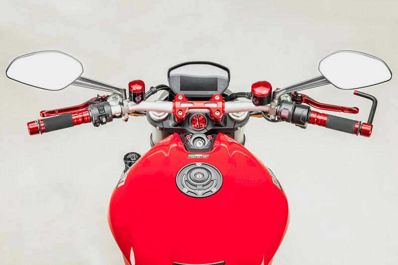 กระปุกน้ำมัน เบรค/คลัทช์ CNC Racing สำหรับ รถทุกรุ่น