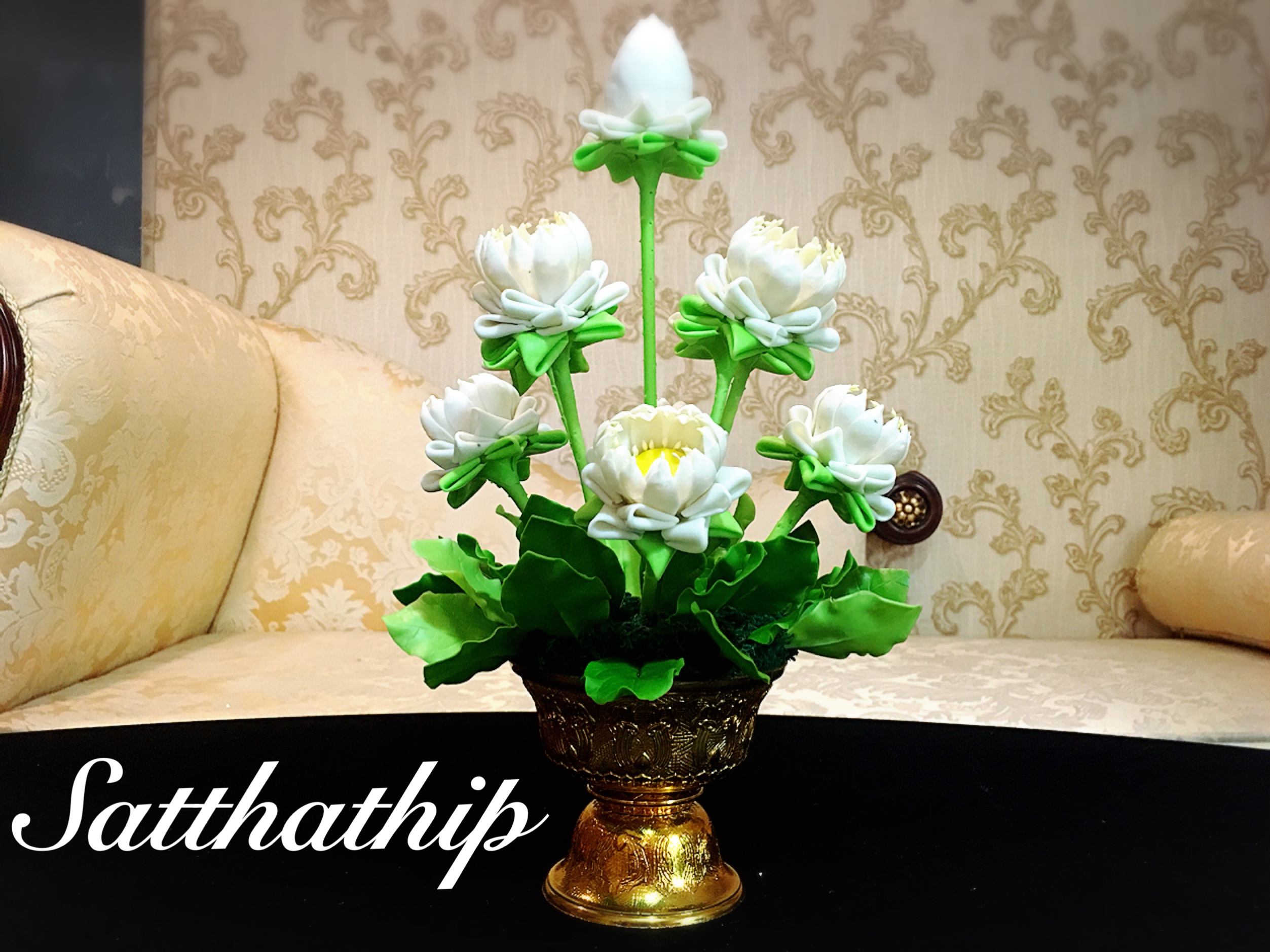 พานดอกบัว - ดอกบัวประดิษฐ์ - แจกันดอกบัวพับ (ข้างละ 9 ดอก) ประดิษฐ์จากดิน - Lotus Flower