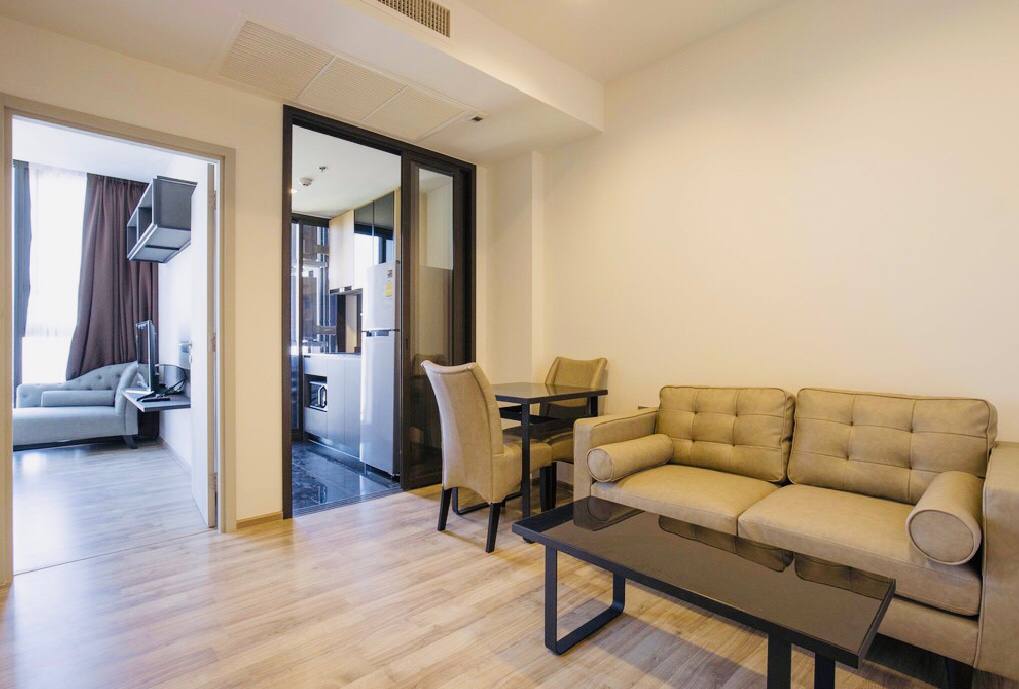 The Line Jatujak-Mochit