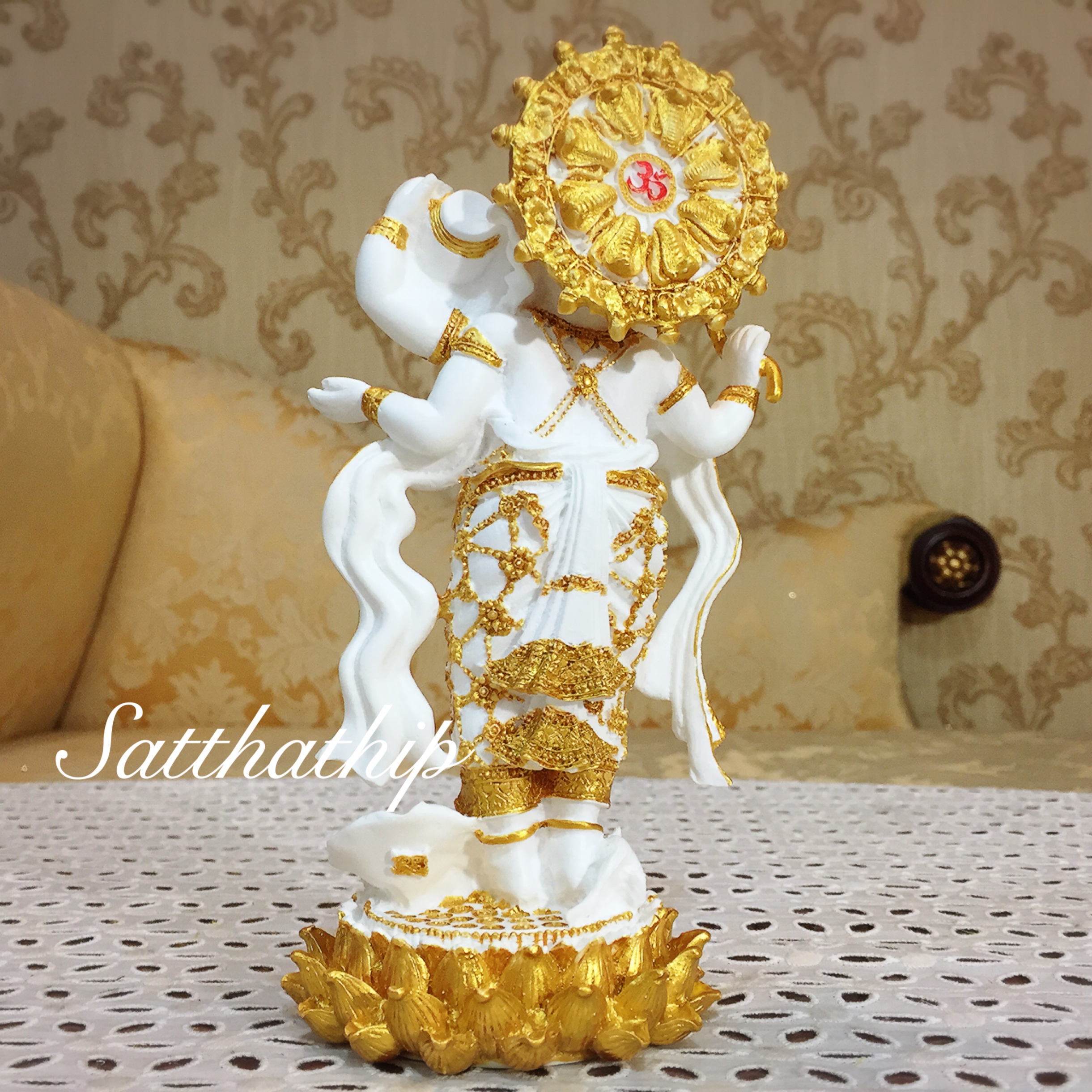 พระพิฆเนศ ปางประทานพร โปรยเงิน (เซรามิก) - Ganesha: Lord of Success