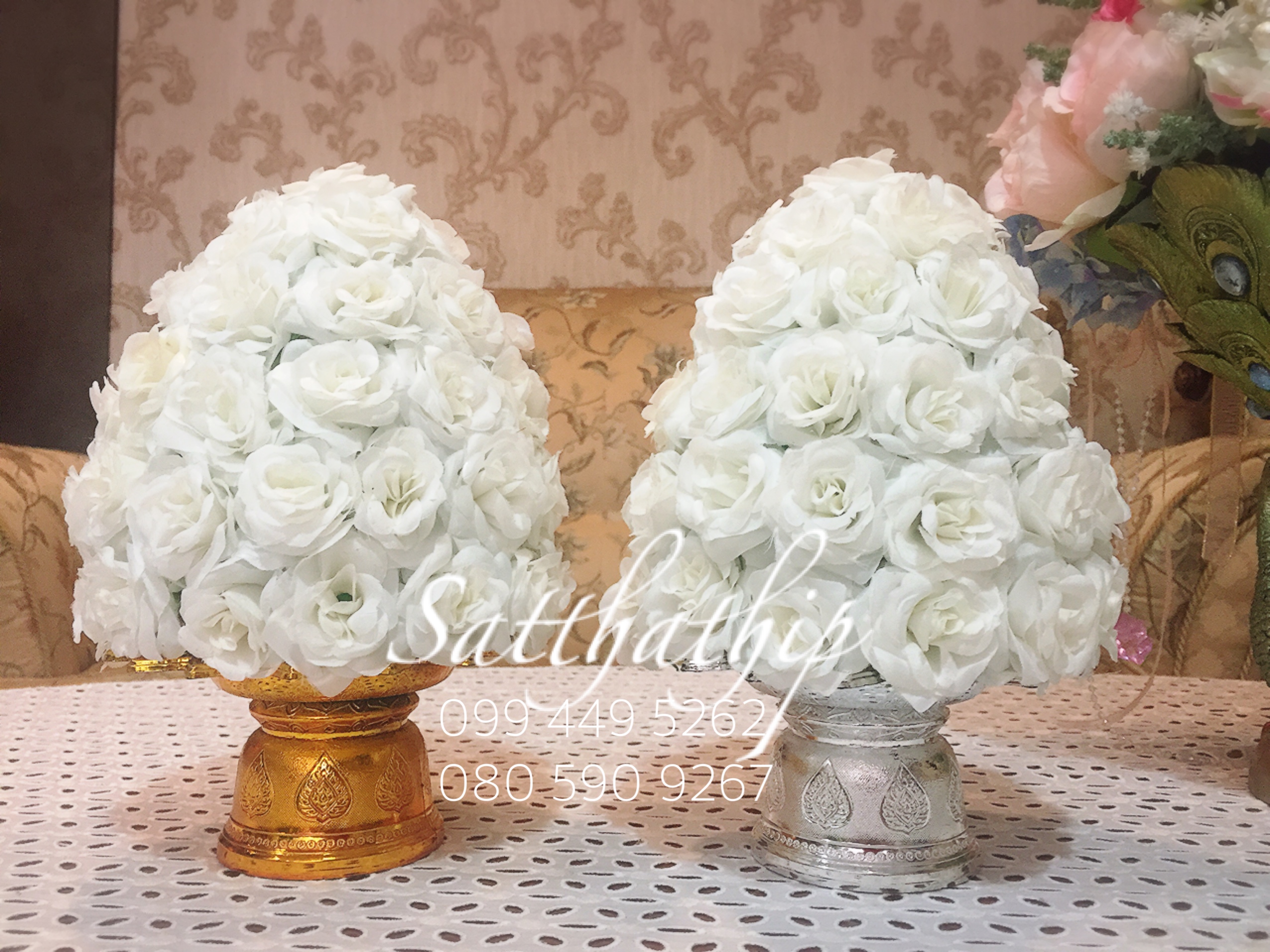 พานพุ่มดอกกุหลาบ - พานพุ่มดอกกุกลาบ (สีขาว) ประดิษฐ์จากผ้า - Phan bush