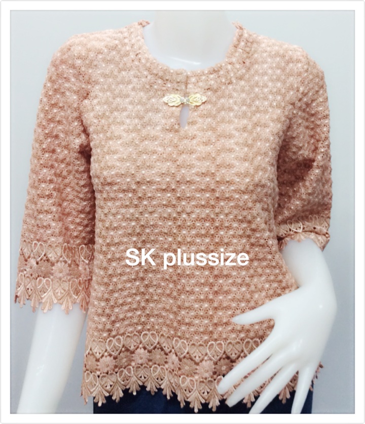 เสื้อลูกไม้ดิ้นสวิส ลายดอกพิกุล คอจีน สีส้ม รอบอก 38 นิ้ว