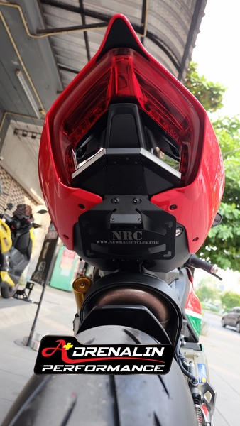 ท้ายสั้น NRC สำหรับ Panigale V4 2018-2024