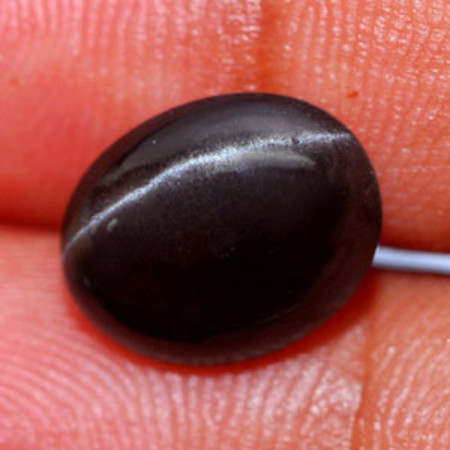 พลอยตาแมวสคาโพไลท์ (Cat's eye Scapolite) 3.65 กะรัต