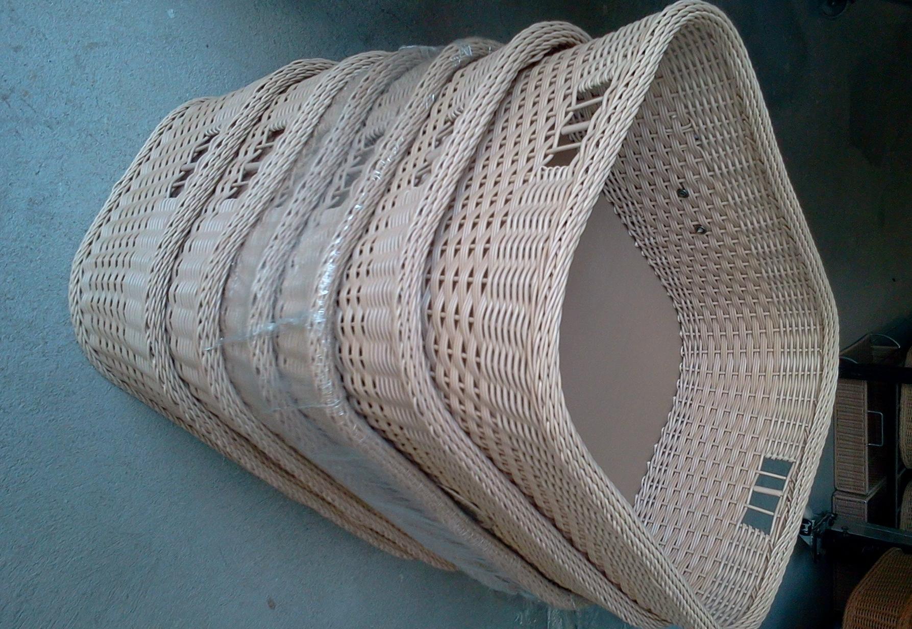 ตะกร้าใส่ผ้า หวายเทียม