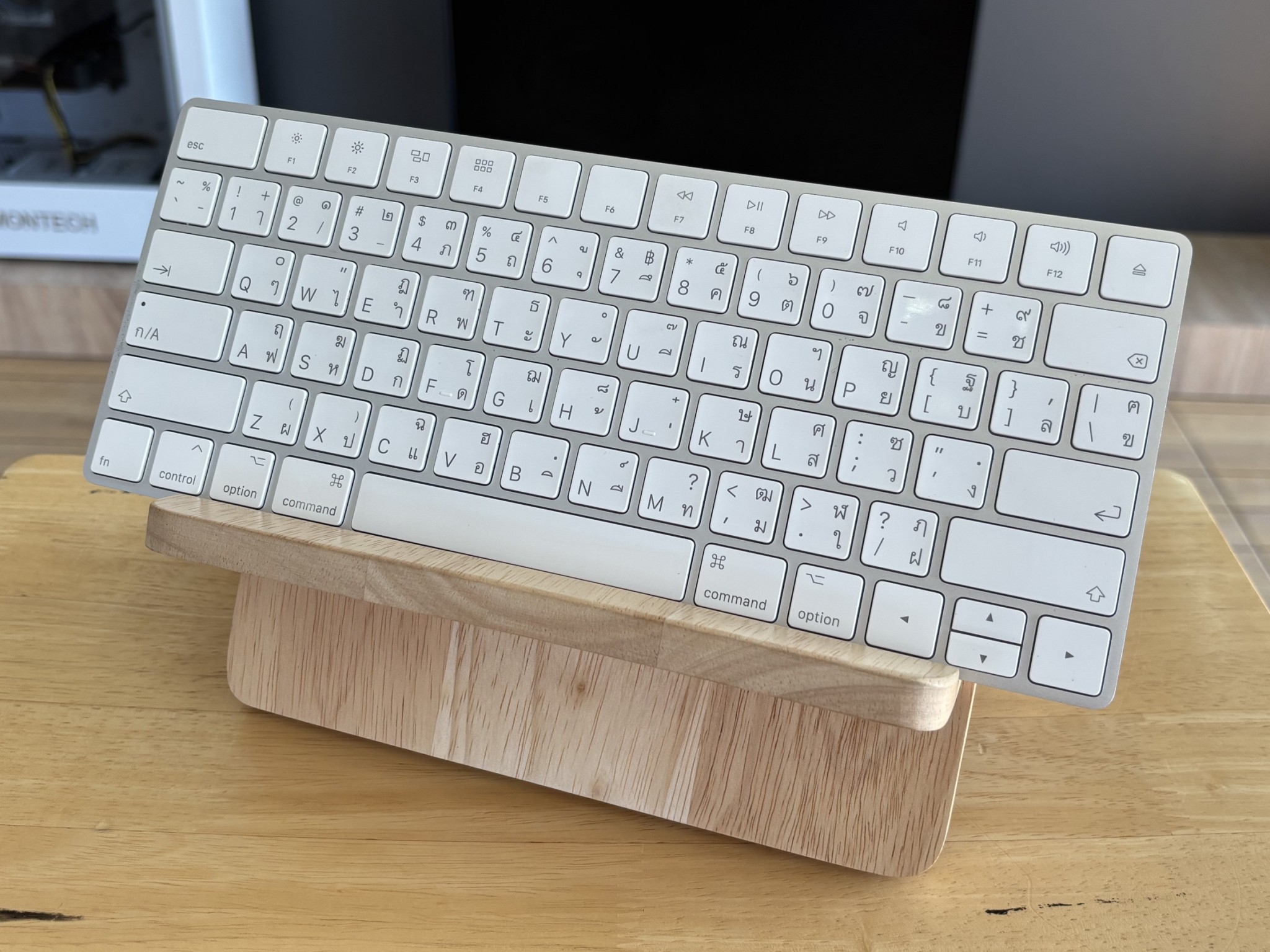 Apple Magic Keyboard TH/ENG (Lightning)