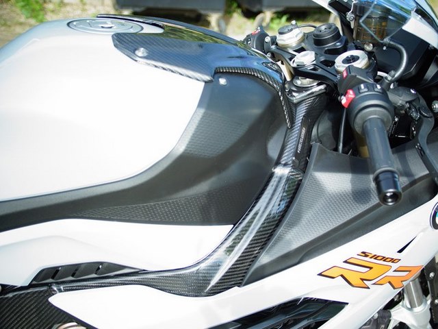 Carbon World - ครอบเฟรม frame cover สำหรับ S1000RR 2020+