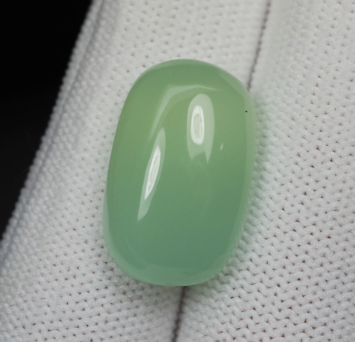 แคลไซต์สีเขียว (Calcite) 15.06 กะรัต