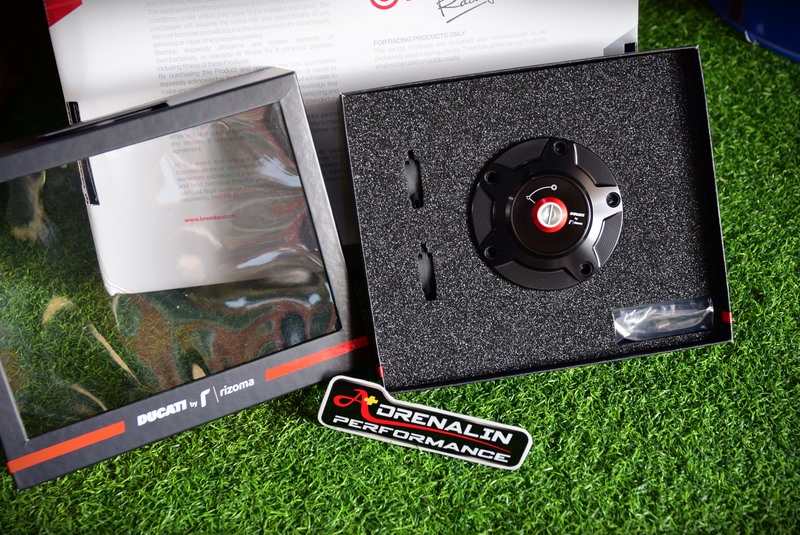 ฝาถังน้ำมัน Ducati performance by Rizoma สำหรับ Panigale 899 1199